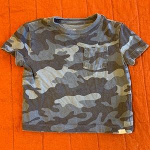 Gap blue camo tee